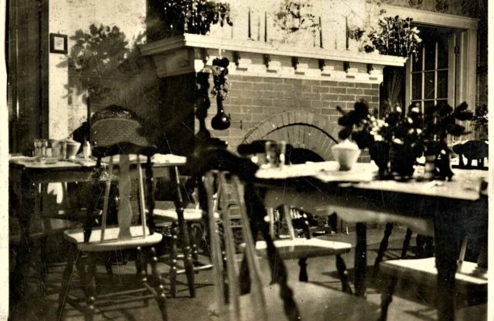 Terrace Tea House - 628 Gordon Avenue - 1940 - 1989.09.1