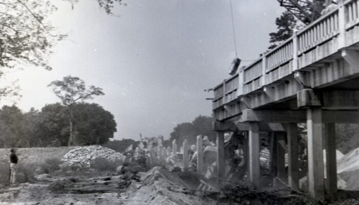 Ochlocknee River Bridge - New & Old Bridge - 09-23-1972 07