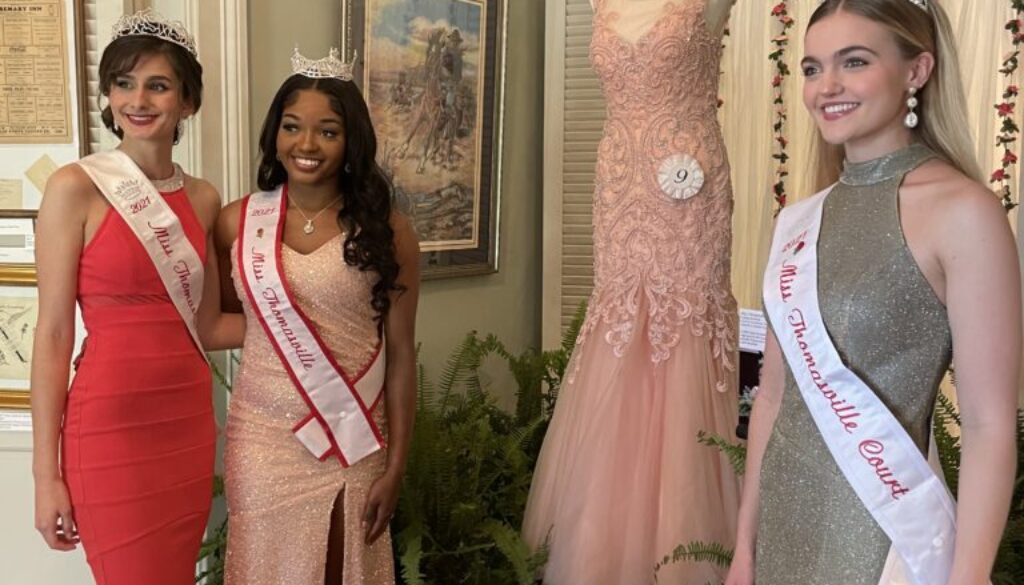 Rose Show Exhibit 2022