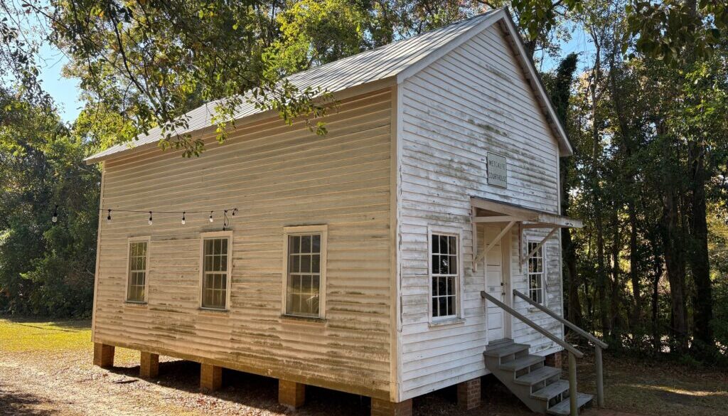 4b. Photo of Exterior
