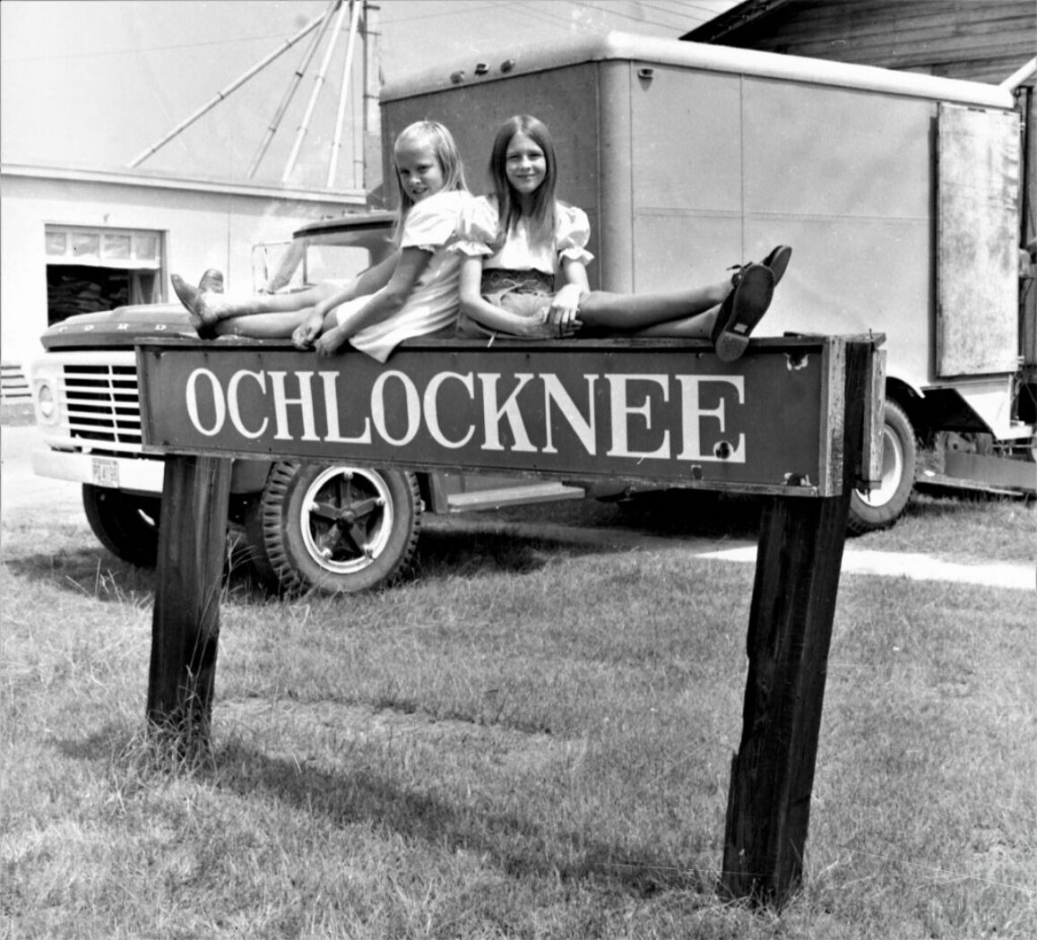 Ochlocknee Sign - Brenda Harrell & Brenda Davis - 08-1972 03