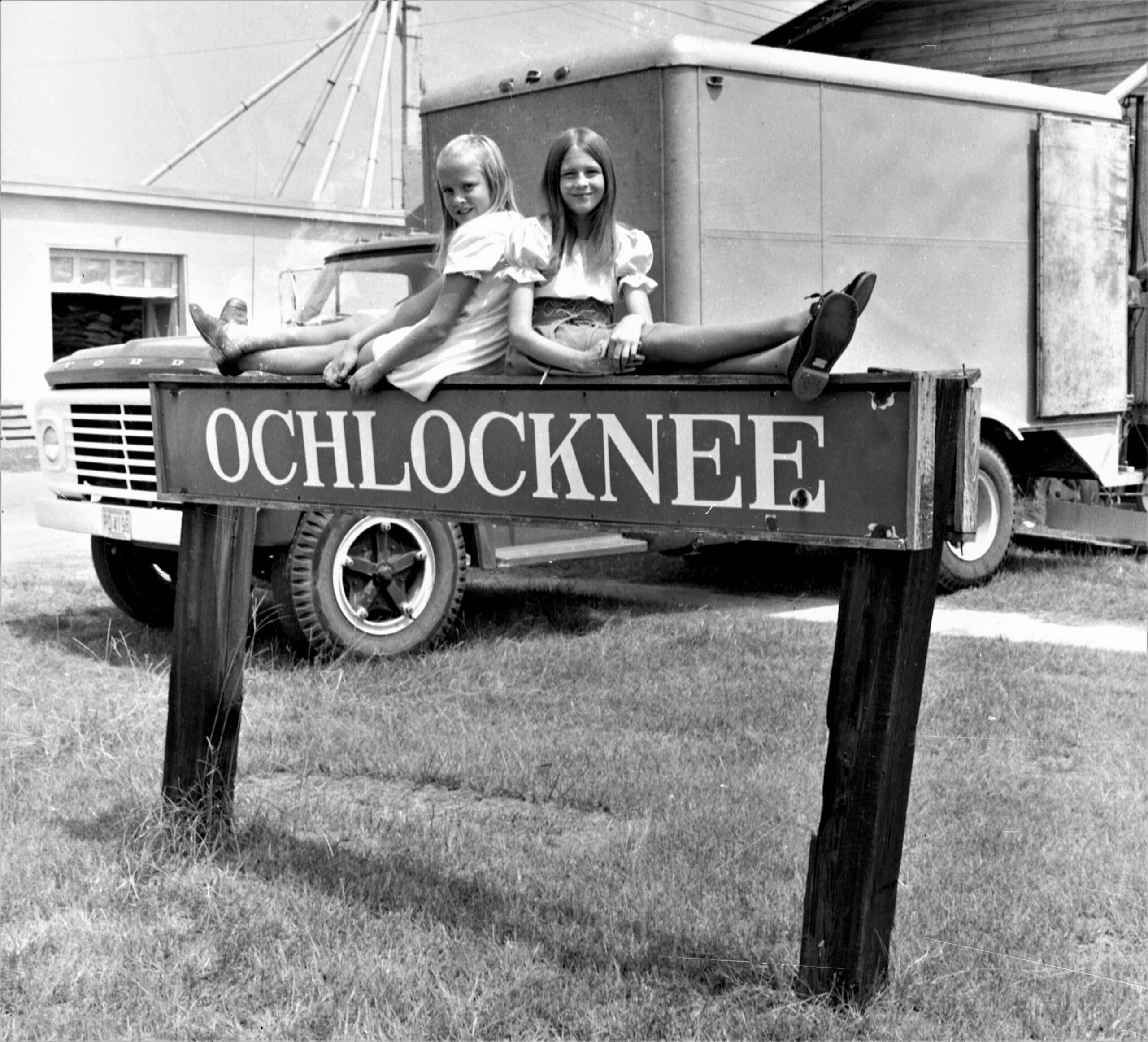 Ochlocknee Sign - Brenda Harrell & Brenda Davis - 08-1972 03
